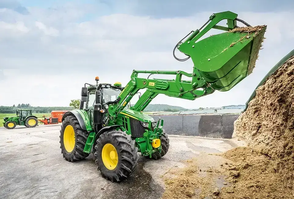 Bagger vor Gülleberg