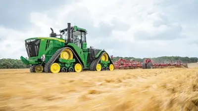 Landmaschine auf dem Acker