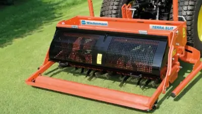 Anbaugerät von Wiedenmann zur Kommunal und Forsttechnik